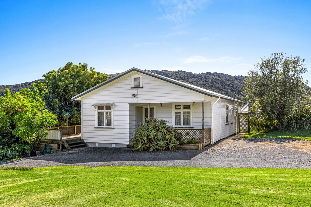 Kaipara Flats Price Reduced, Retiring Vendor Moving On.