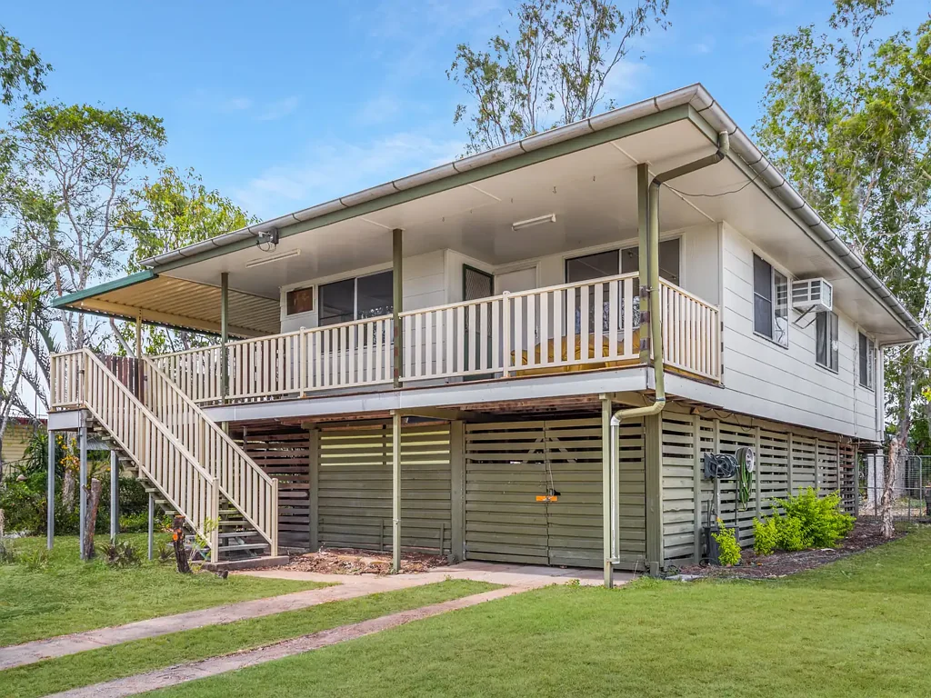 30 Middle Crescent, Dysart, QLD 4745