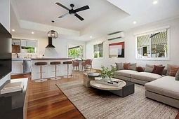 11 Wattle Street, Varsity Lakes