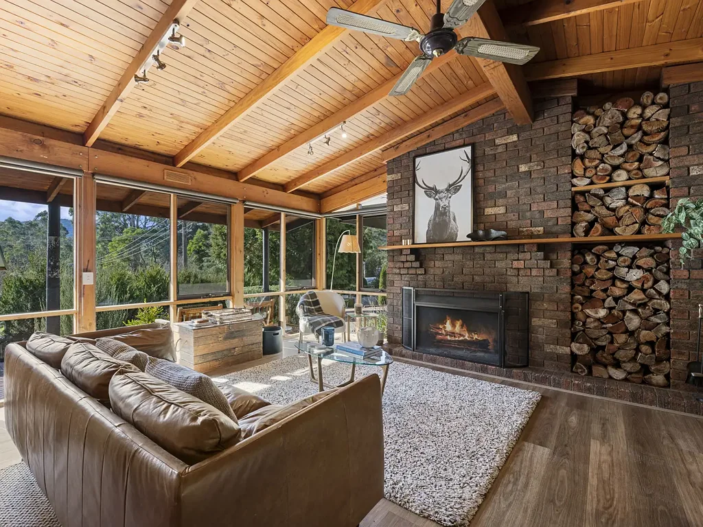 Sawmill Settlement 5房  Aalfor Lodge | Lifestyle, Luxury & Proven Income at the Gateway to Mt Buller