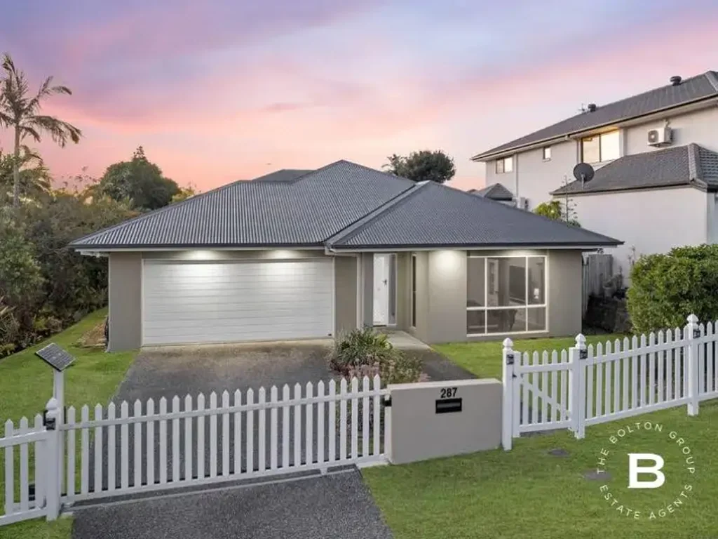 Comfort and Convenience in the Heart of Springfield Lakes