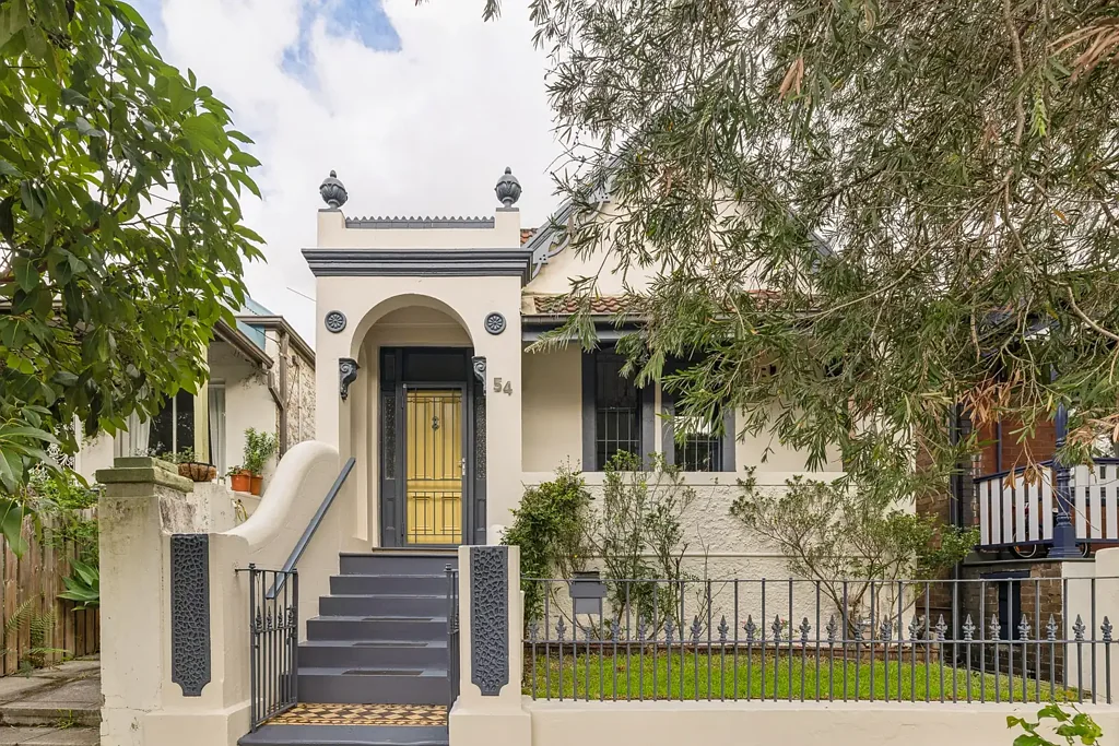 Tempe 3房 卓越高地住宅，优越位置 Exceptional Elevated Residence, Premier Position