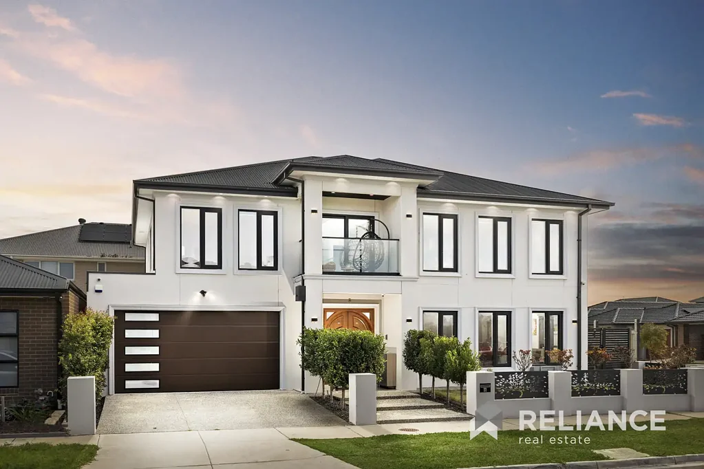 Truganina 6 Bedroom An Architectural Statement of Refined Family Luxury