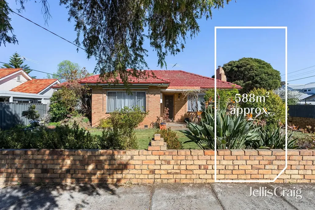 Bentleigh East 3 Slaapkamer A corner block treat with endless options