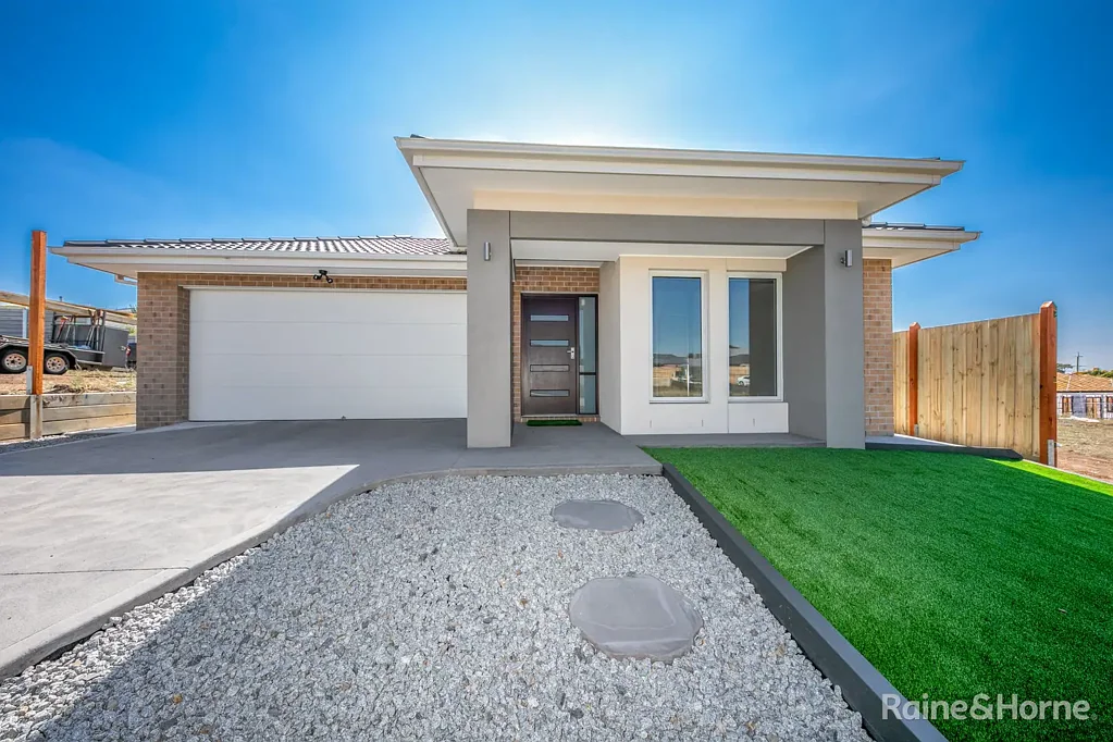 Brand New & Quality Finishes Family Home