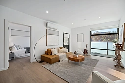 1/49 East Parkway, Lightsview