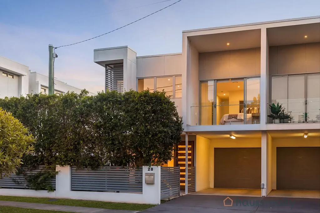 Morningside 3 Slaapkamer Modern Freehold Townhouse with Style & Space