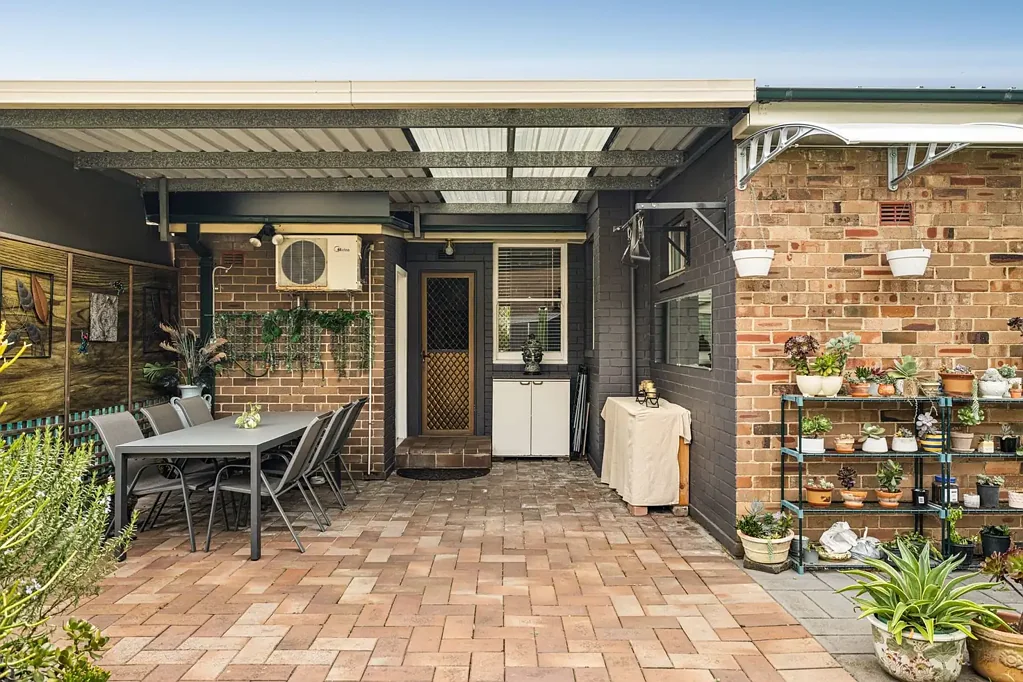 Strathfield South 3Kwarto Renovated full brick family home in a tranquil cul-de-sac with excellent future potential