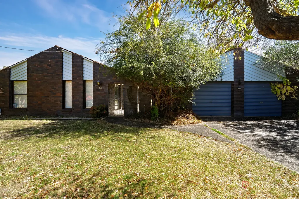 36 Chestnut Avenue, Armidale, NSW 2350