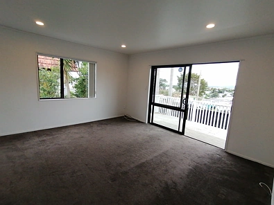 This well-presented house is ready for you.