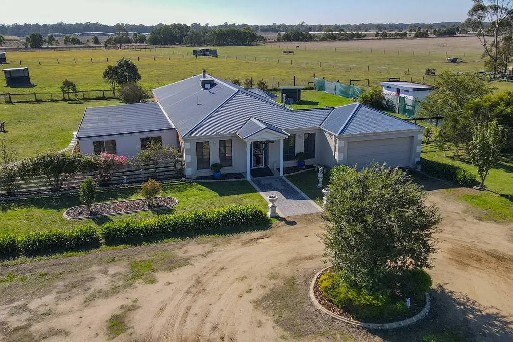 Rosedale 4 Slaapkamer THE EQUINE CROWN JEWEL | WHERE PASSION & LIFESTYLE COME TOGETHER