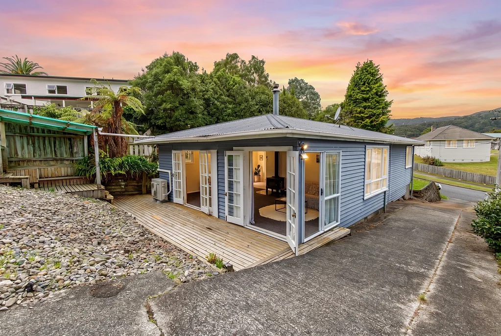 Stokes Valley 3Habitaciones Charming Family Home Awaits You!