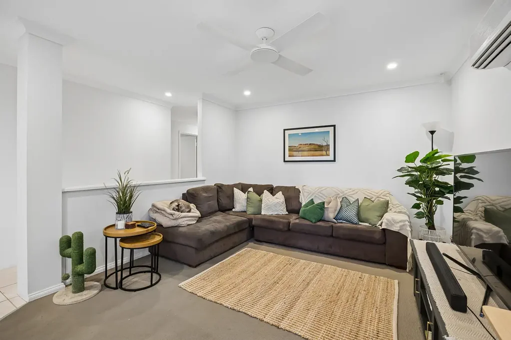 Bayswater 3침실 Generous Living with a Massive Undercroft Garage