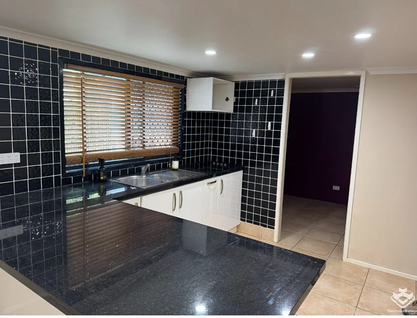 30 Glenelg Avenue, Mermaid Beach, Gold Coast, 4 Bedrooms, 2 Bathrooms, House