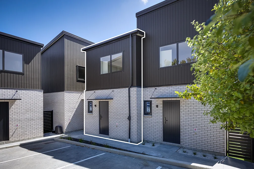 5/96 Bluebird Crescent, Unsworth Heights, North Shore City, Auckland
