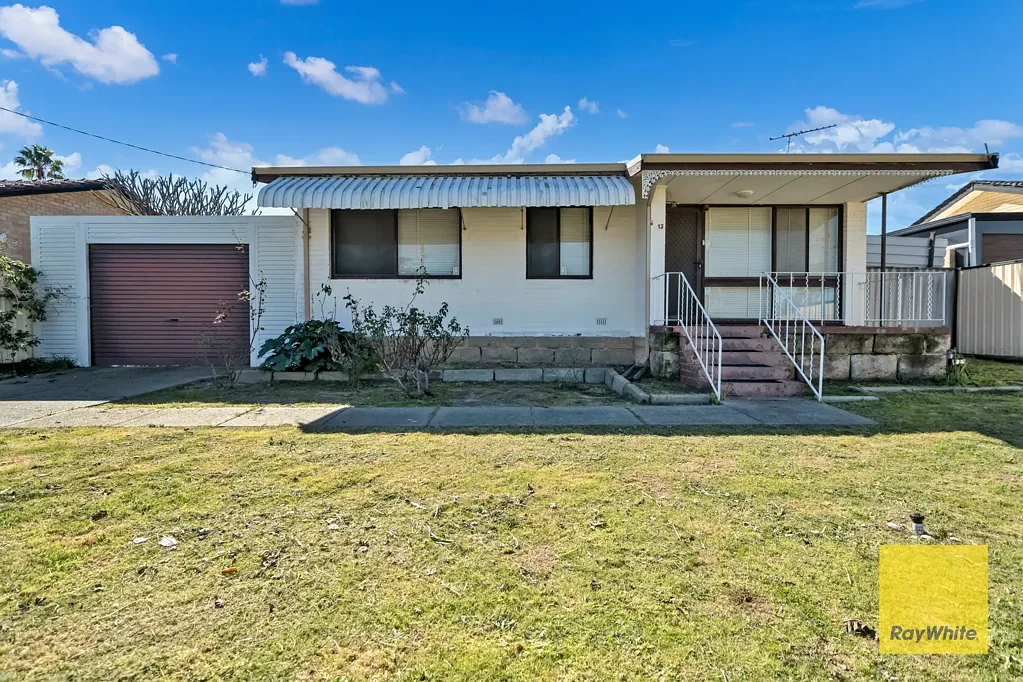 Girrawheen 3ਬੈੱਡਰੂਮ Prime Development Opportunity on 692sqm Block!