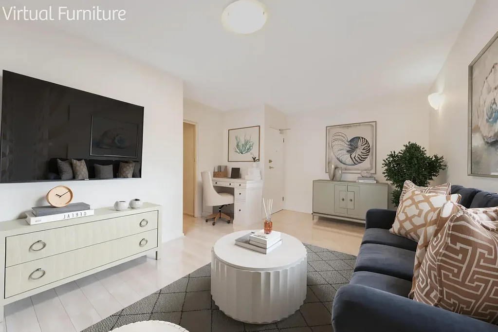 Light filled two bedroom unit at Balmoral Beach