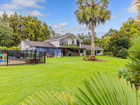 Kumeu 4 Bedroom Urgent sell 7 Acres Lifestyle Property