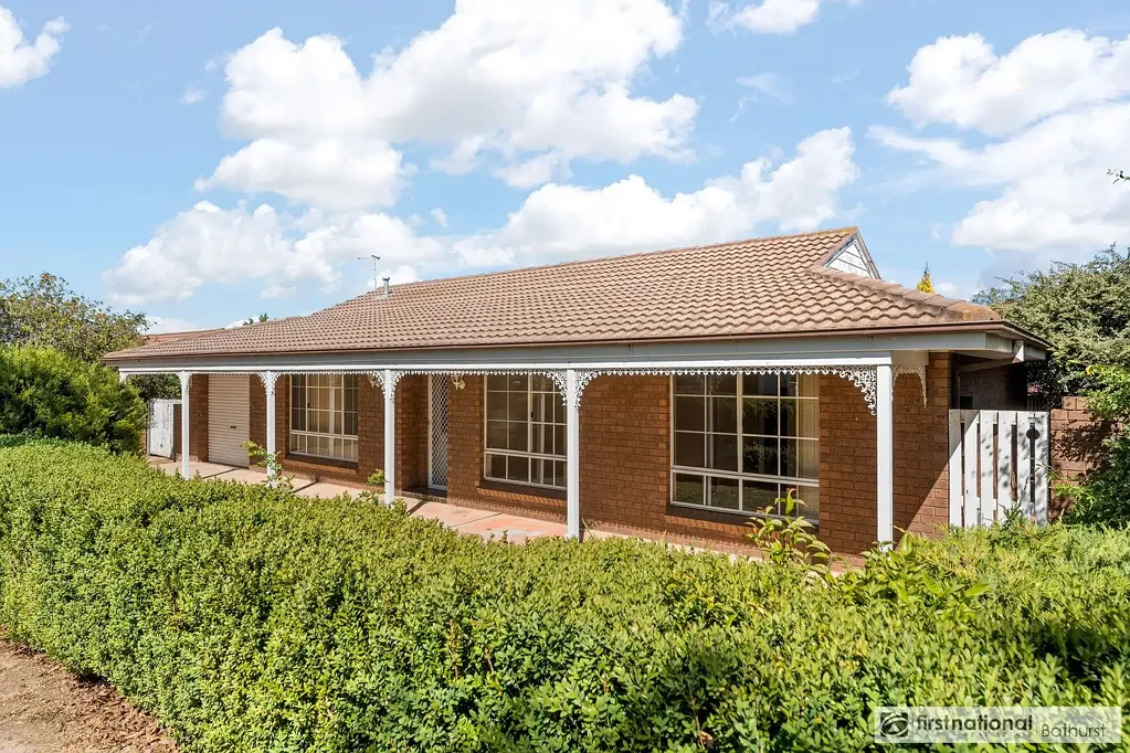 Comfortable Family Living in a Convenient Location