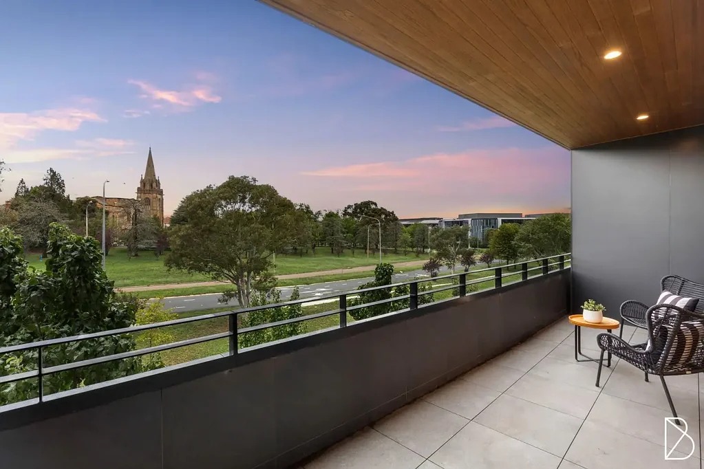 North-Facing Luxury Apartment in the Heart of Forrest