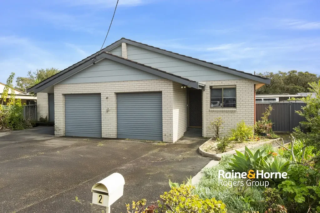 Freshly Renovated 2-Bedroom Duplex - Convenient Gorokan Location