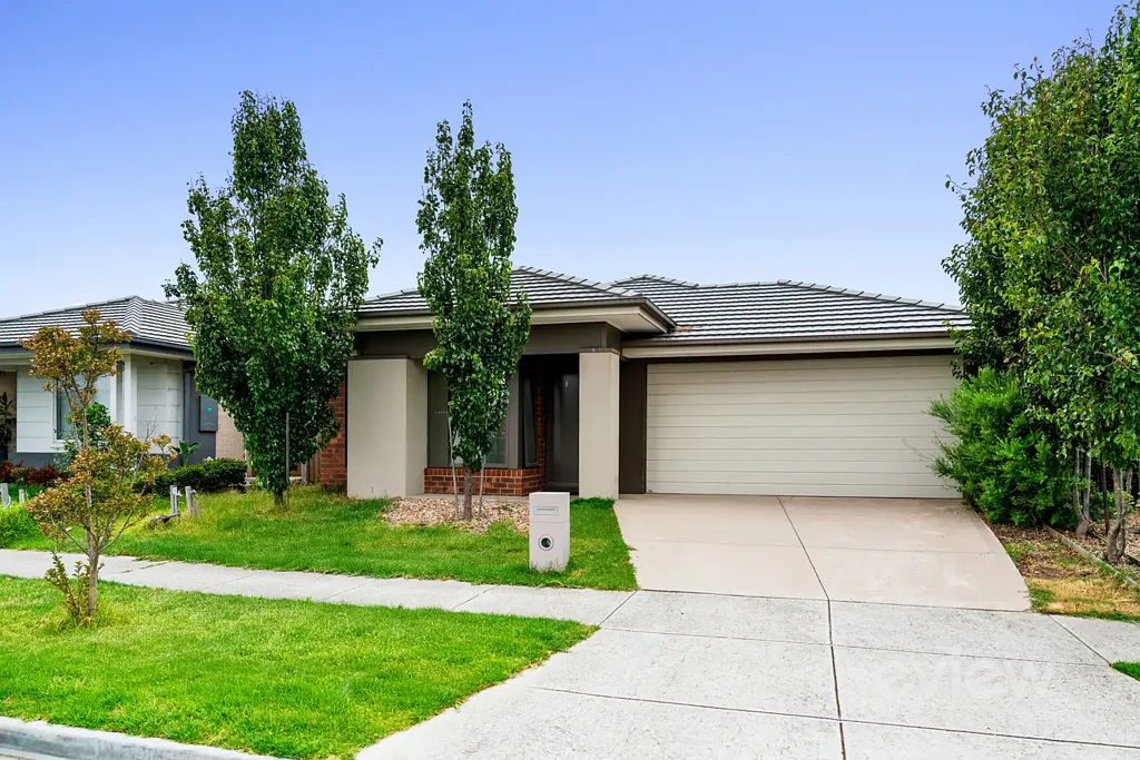 8 Rabbit Crescent, Werribee, VIC 3030