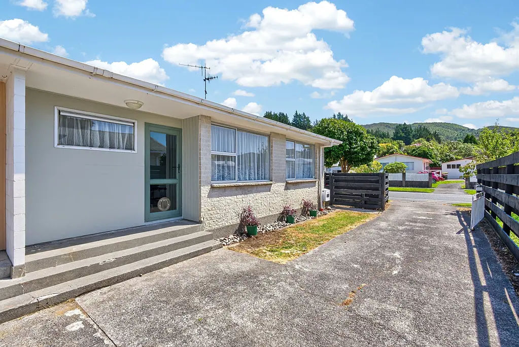 270a Wellington Road, Wainuiomata, Lower Hutt, Wellington