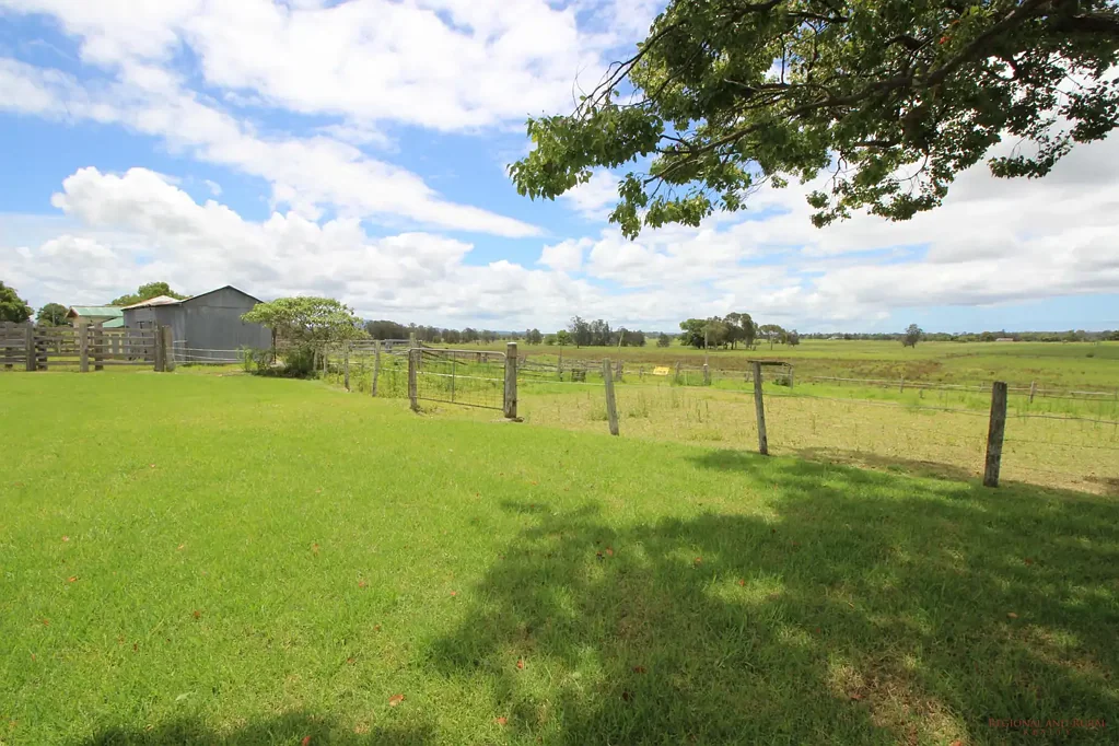Wauchope  In-Town Acreage Farm with Two Houses