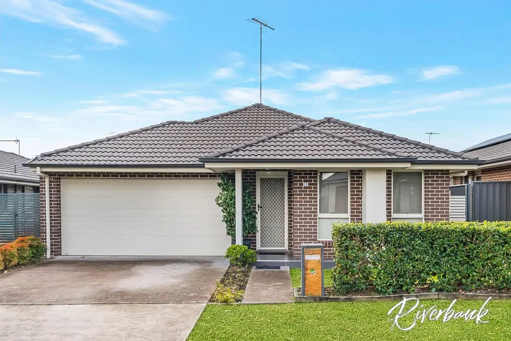 39 Lawler Street, Ropes Crossing, NSW 2760