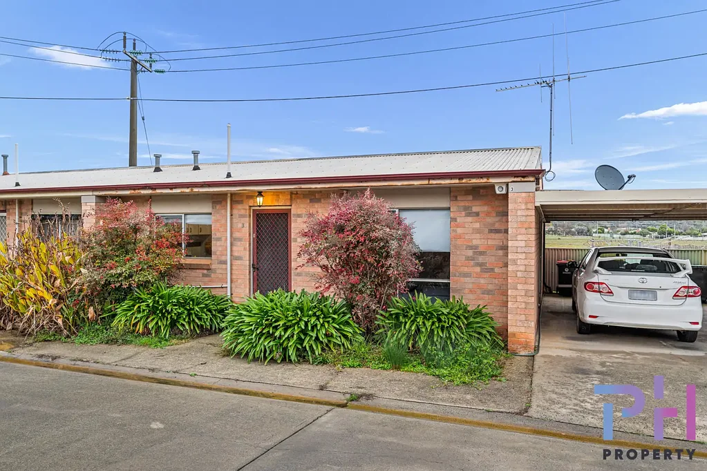 Golden Square 2房  Affordable Investment Opportunity Backing Onto Reserve