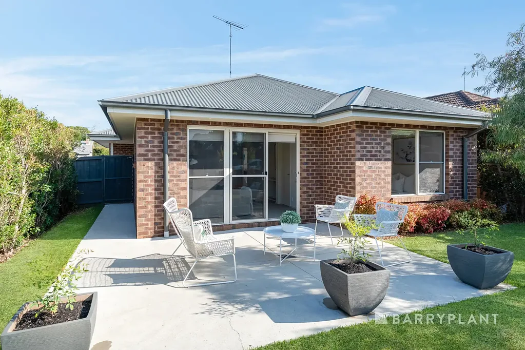 1/7 Calder Street, Manifold Heights, VIC 3218