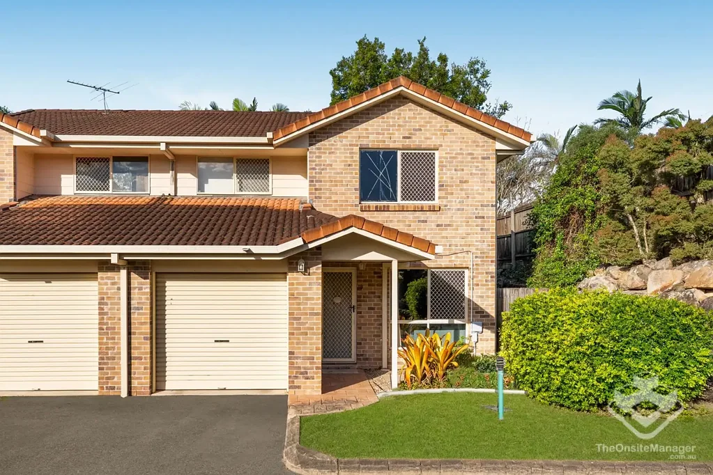 Runcorn 3બેડરૂમ Spacious 3-Bedroom Townhouse in a Quiet Gated Complex