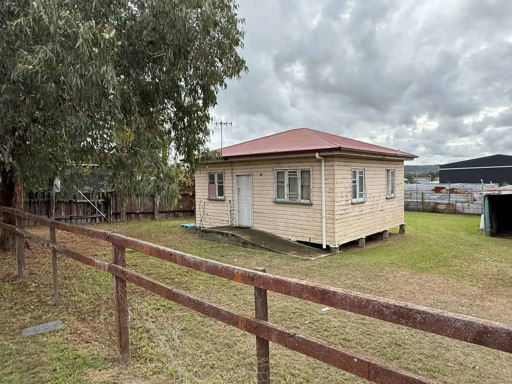 Warwick 1कमरा Character Cottage Ready for Transformation