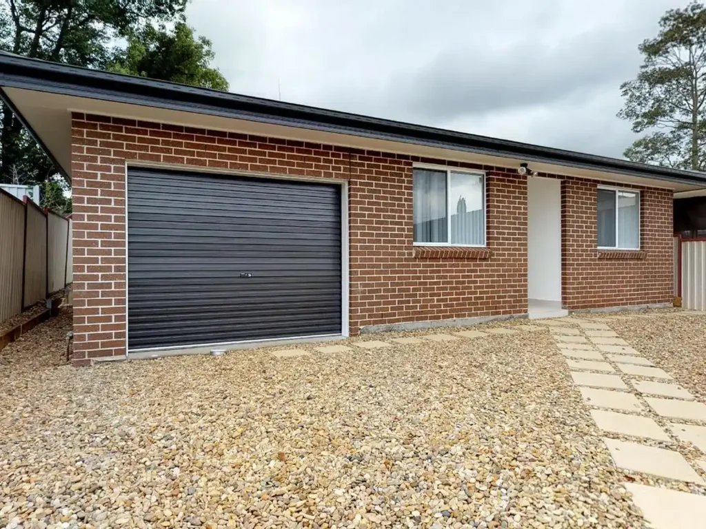 Modern 3 Bedroom Granny Flat with Private Access