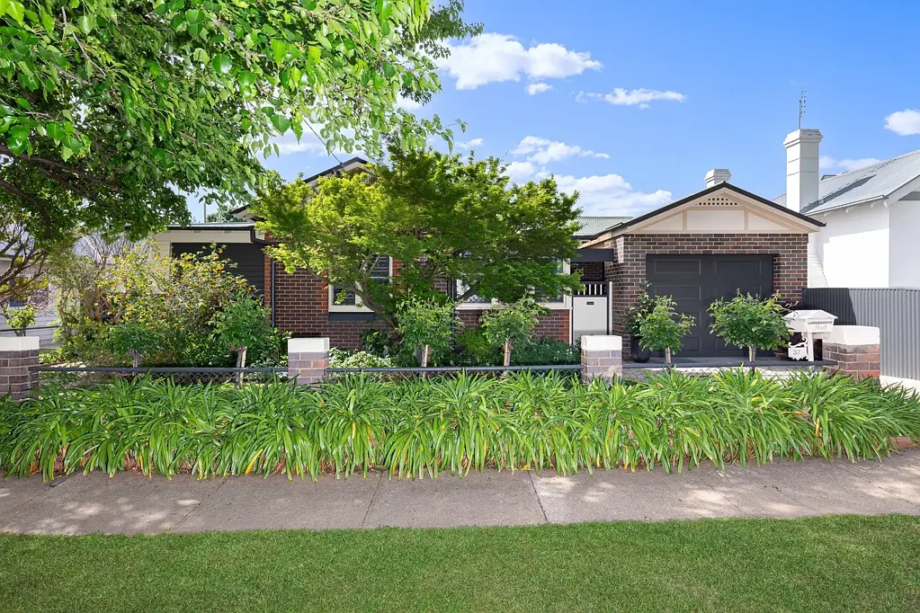 37 Gormly Avenue, Wagga Wagga, NSW 2650