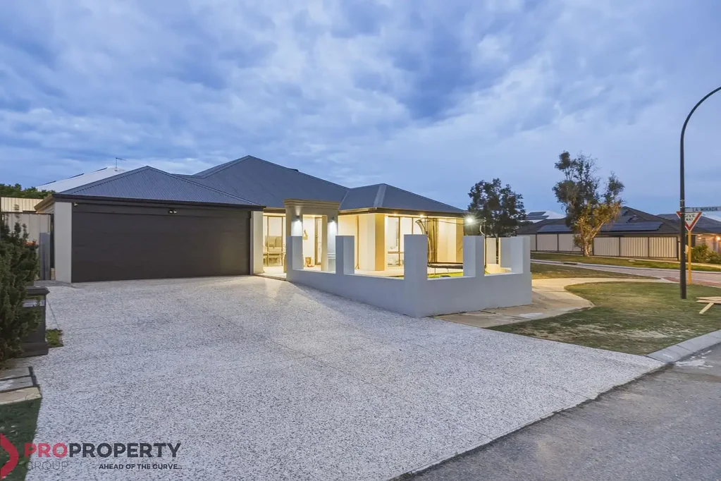 Clarkson 4房  Contemporary Family Living with Poolside Appeal in a Prime Clarkson Setting