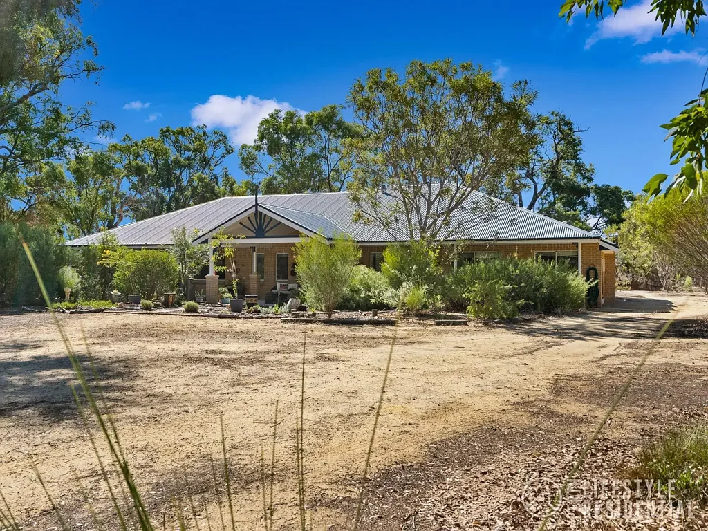 120 Bushwood Follow, Two Rocks, WA 6037
