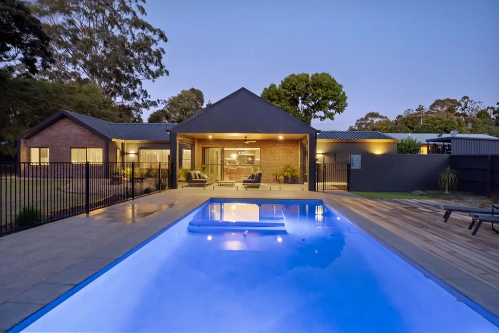 Maleny 6ਬੈੱਡਰੂਮ A Landmark Dual Living Estate Backing Onto Mary Cairncross Reserve