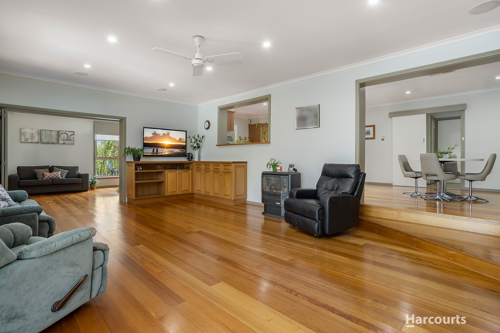 4 GUNTHER CT, MOUNT WAVERLEY VIC 3149, 0 phòng ngủ, 0 phòng tắm, House