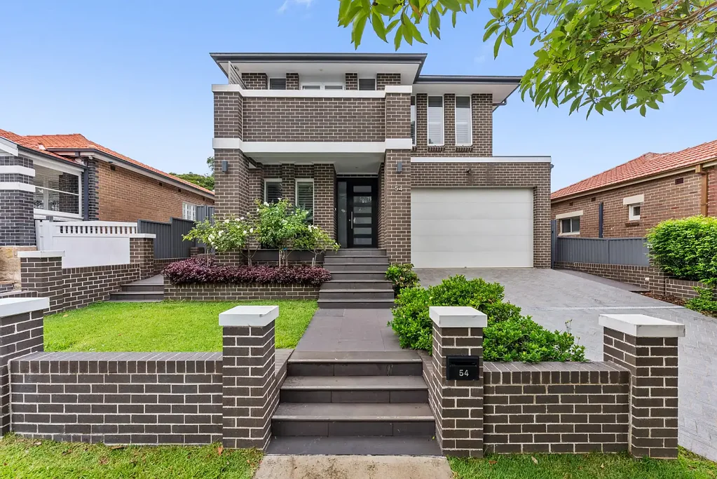 Concord 5ਬੈੱਡਰੂਮ Impressive Family Residence in Premier Concord East Locale