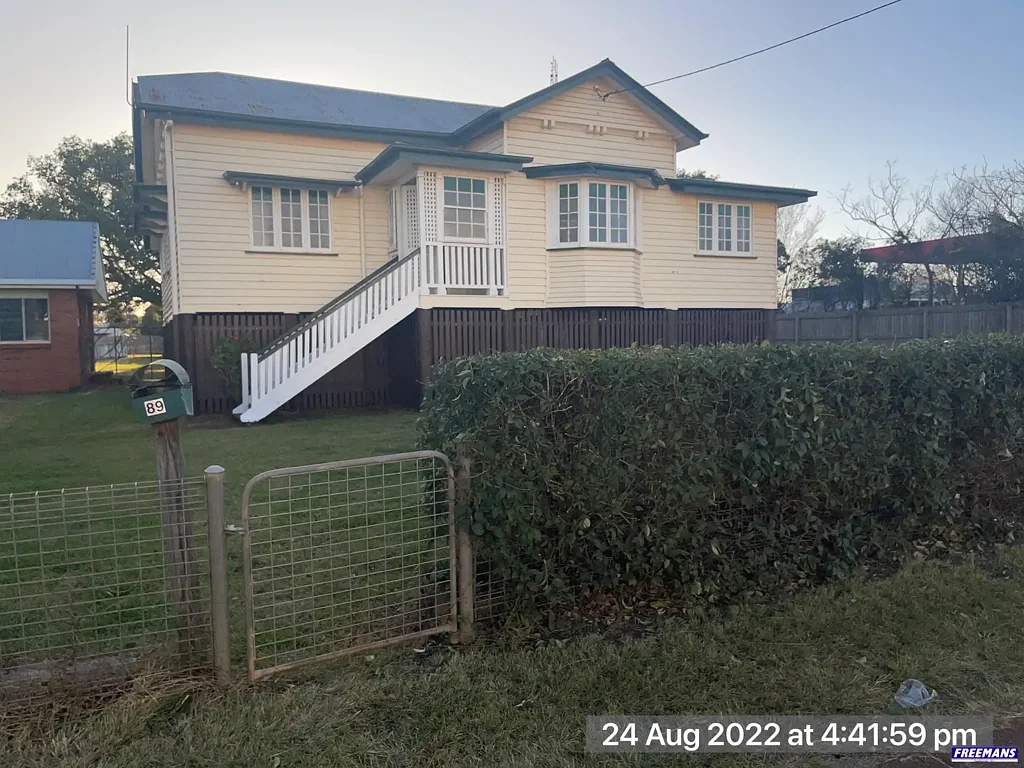 Furnished 4 Bedroom Home, Close to CBD - Available January 2026