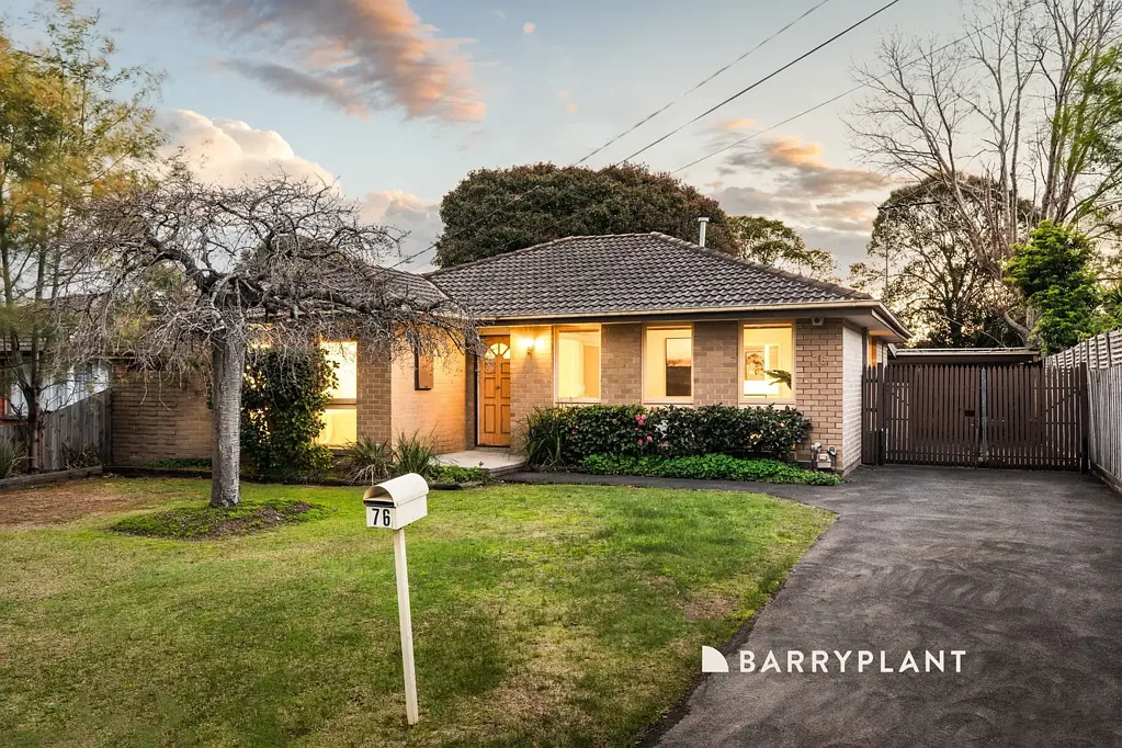 Ferntree Gully 3બેડરૂમ Endless potential for first home buyers, tradesman, developers & renovators
