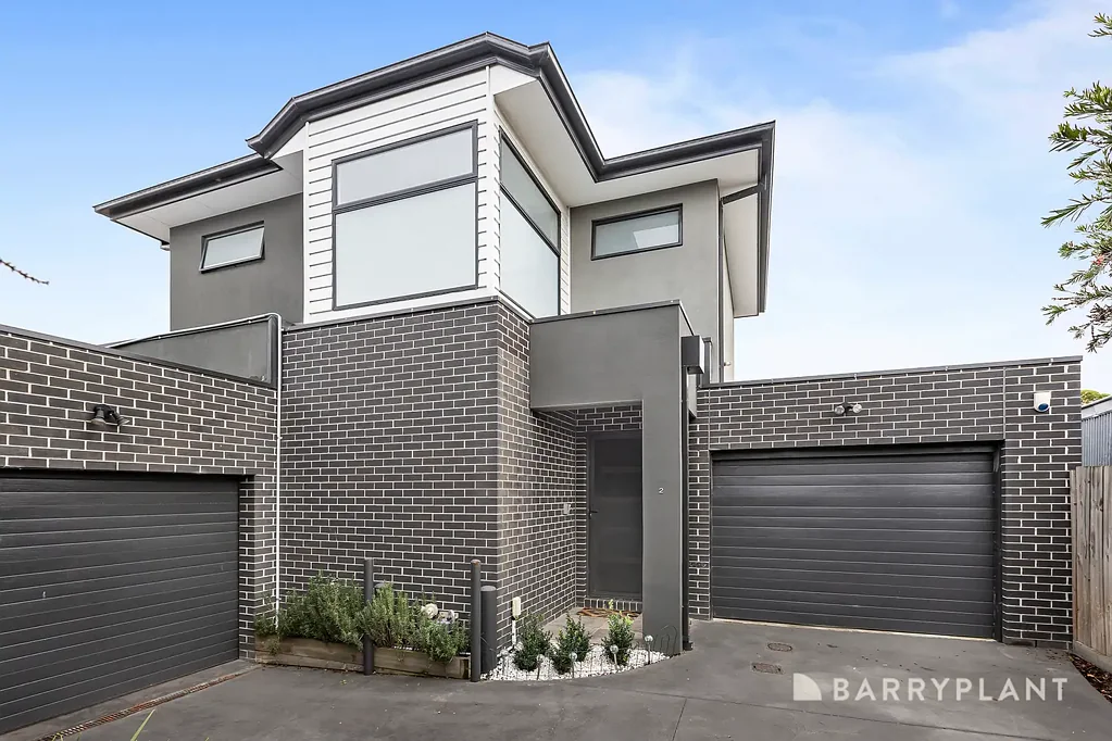 2/26 Bunker Avenue, Kingsbury, VIC 3083