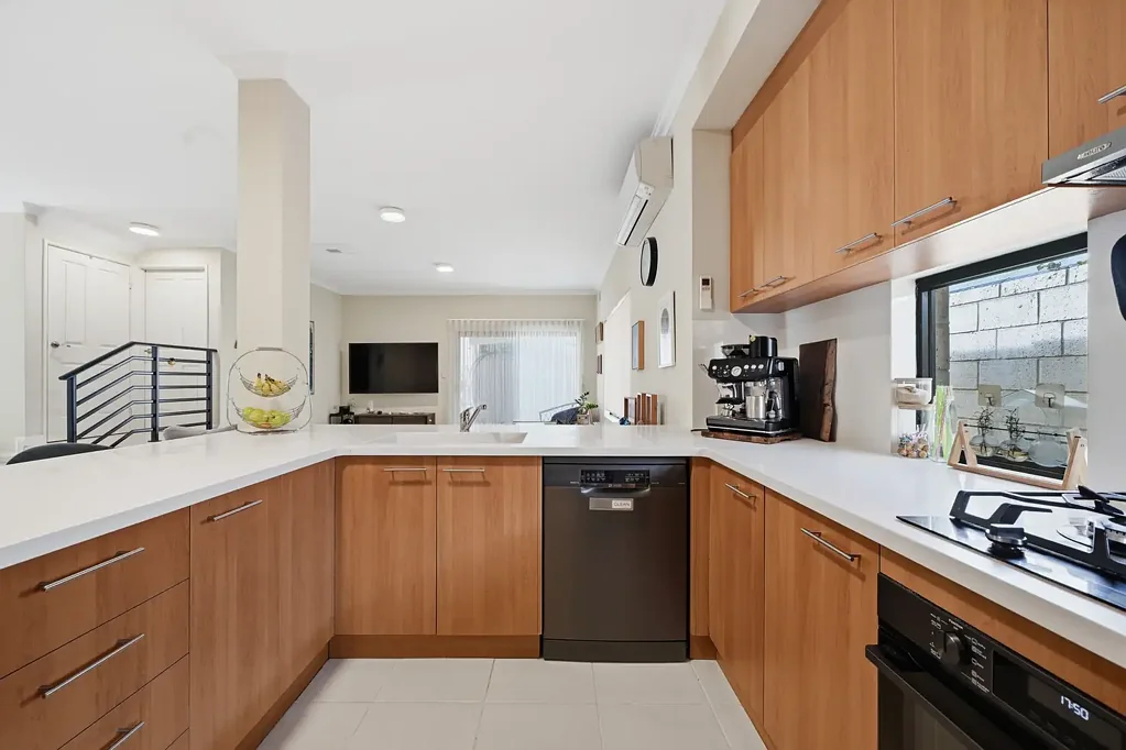 Rivervale 4Zimmer Spacious, Stylish & Superbly Located