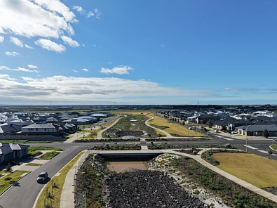 Lara Picture Perfect on the Waterways | North Facing Living