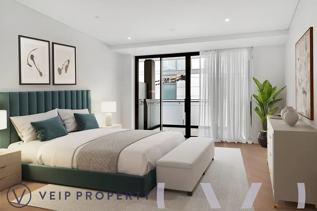 Split Level Luxury Big  One Bedroom Plus Study  Located Most Desired BLUE Building