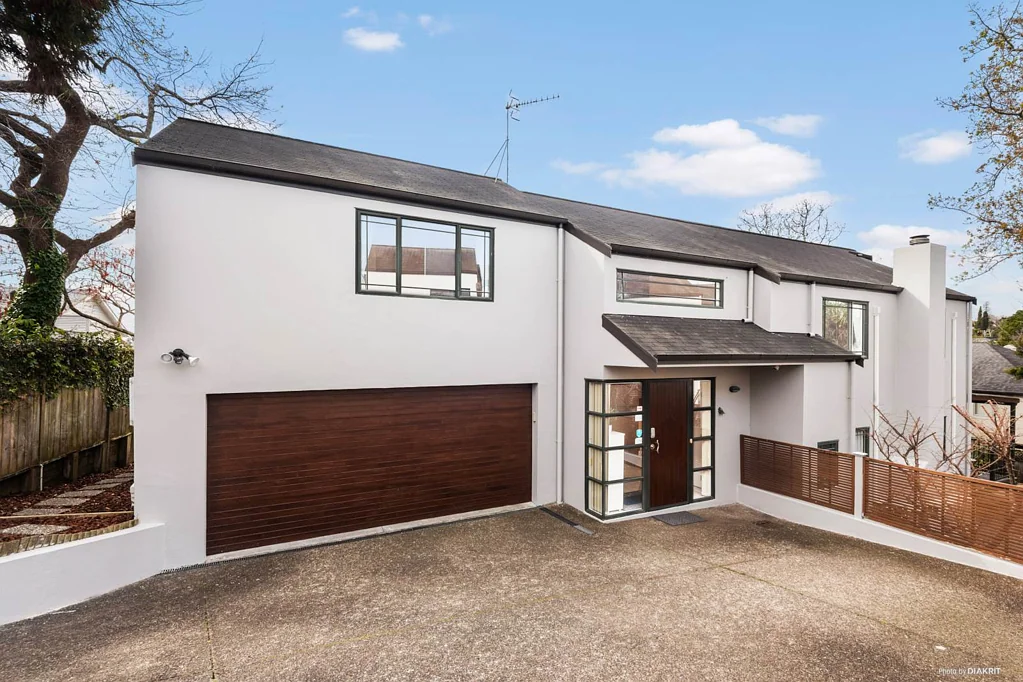 Remuera 4Moenga Private, Sunny & Double Grammar Zone – Remuera Gem