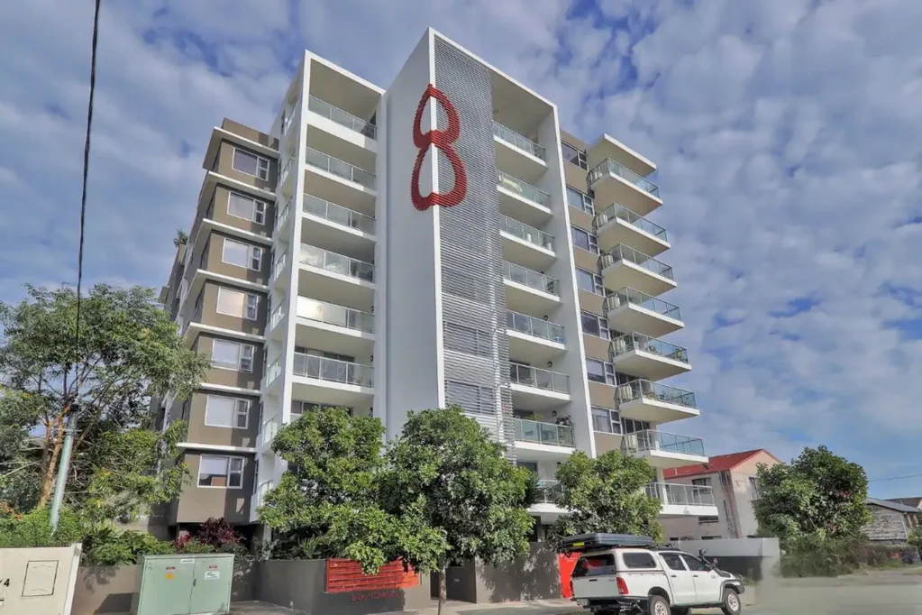 Modern 2-Bedroom Apartment in the Heart of Southport