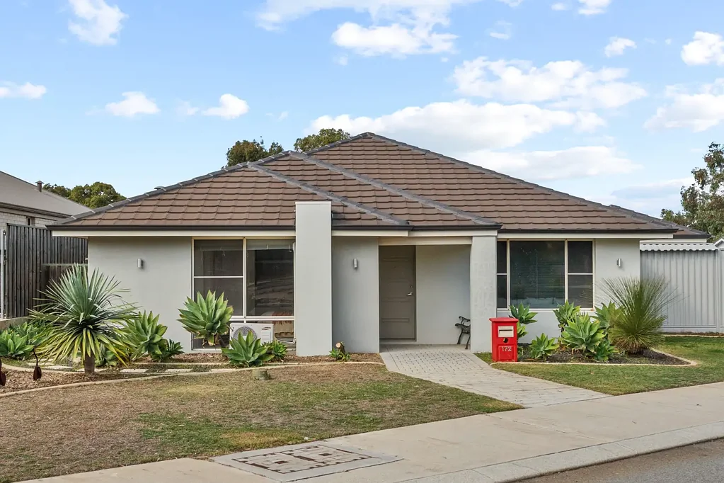 Ellenbrook 4ห้องนอน Modern Family Living in a Convenient Location