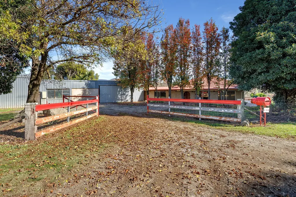 Yackandandah 5Kwarto YACKANDANDAH - Lifestyle Options On 1.4 Beautiful Acres